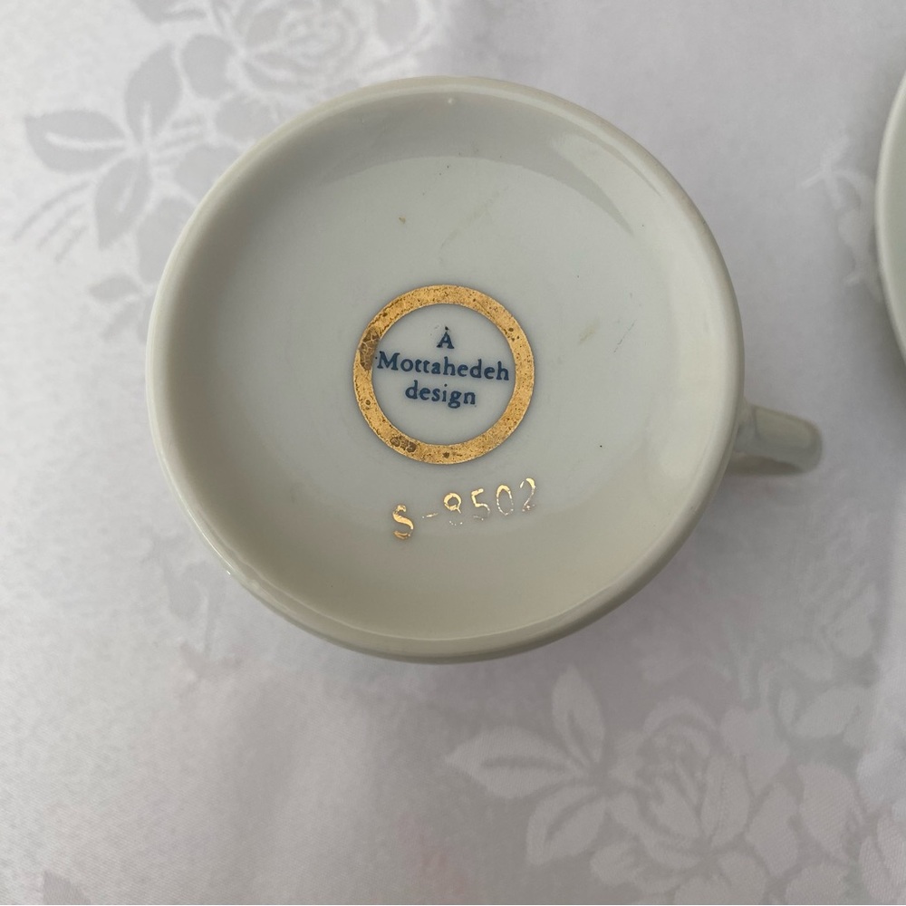 A Mottahedeh Design Fine Italian China Bird Teacup And Saucer - Picture 4 of 5